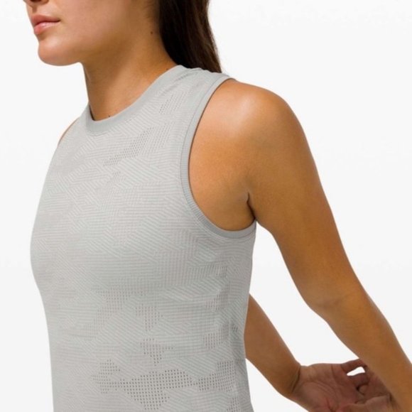 NWOT Lululemon Swiftly Breathe Tank - Picture 3 of 4